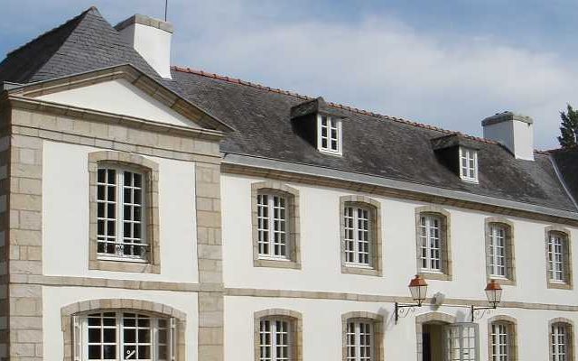 demoussage-toiture-mur-manoir-du-mesmeur-c